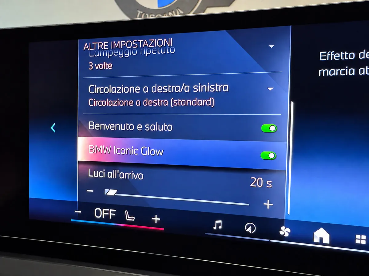 Menu iDrive BMW per attivare e disattivare Iconic Glow