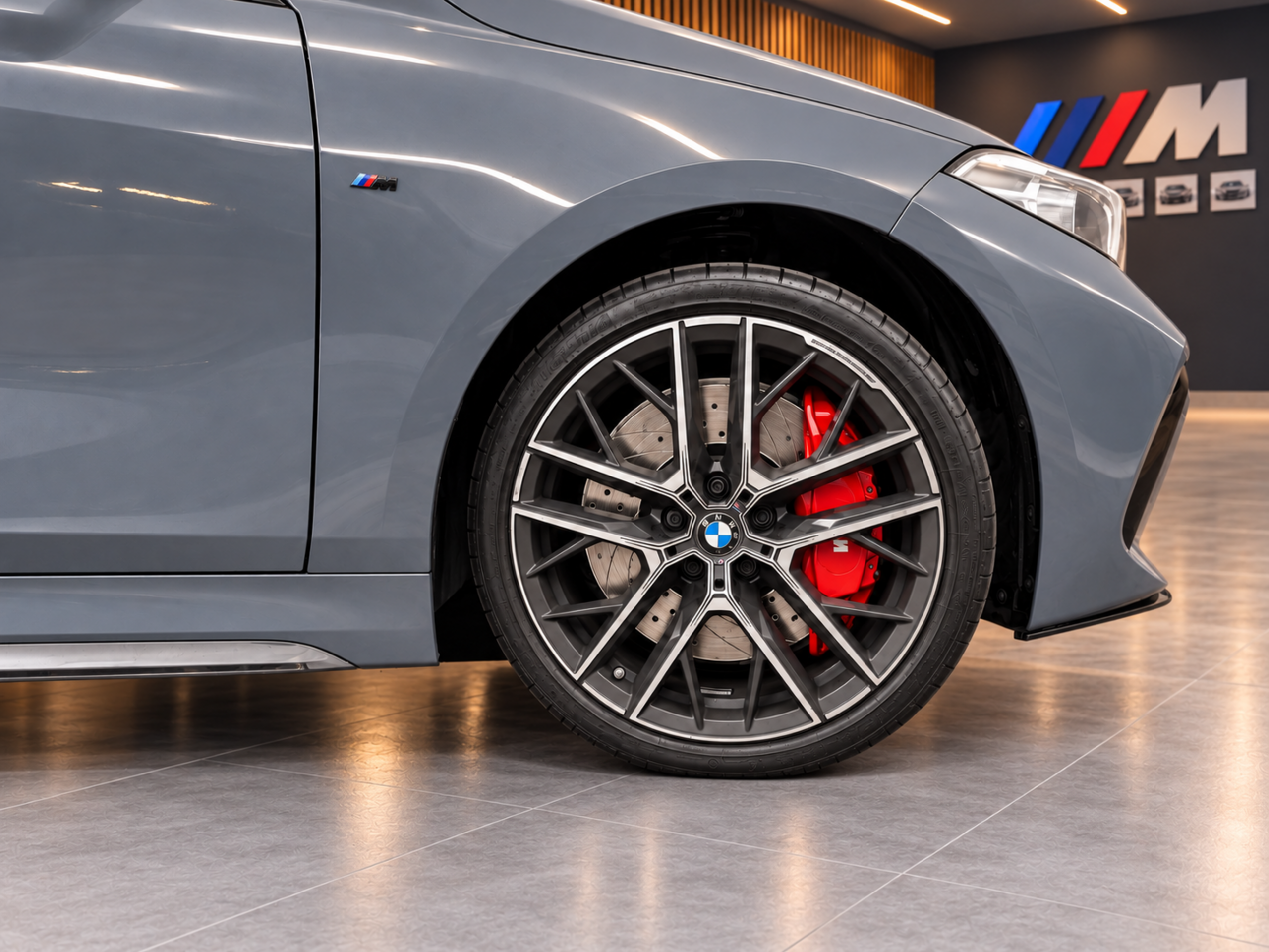 Disco freno maggiorato forato e baffato per BMW